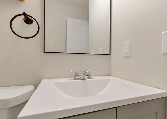 Gahanna - 4 Bed 2 Bath - Intel * Columbus